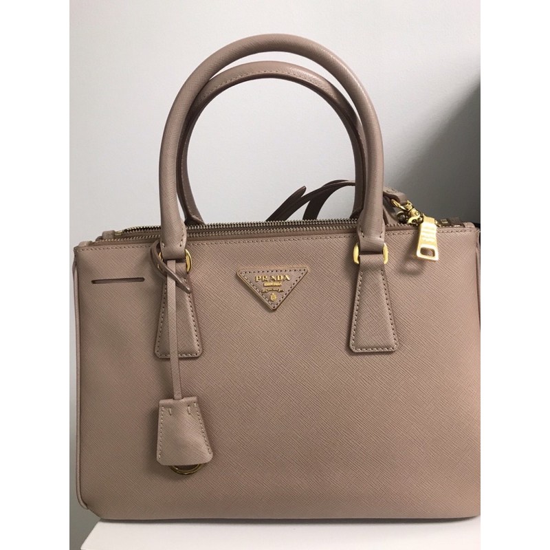 Prada saffiano 30 sale