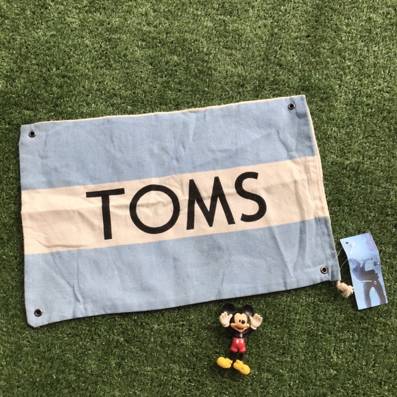 toms-กระเป๋าหูรูดกันฝุ่น-ใส่รองเท้า-แบรนด์แท้