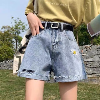 แบบใหม กางเกงยีนส์ผู้หญิงเอวสูงขาสั้นสีฟ้าอ่อนแถบข้าง  denim shorts women's high waist little daisy embroidery  #299