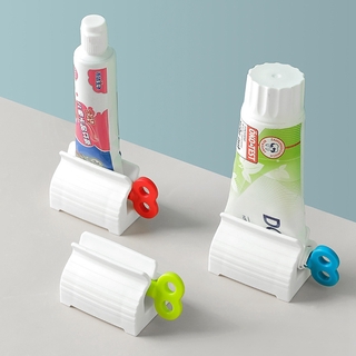 ภาพขนาดย่อของภาพหน้าปกสินค้าอุปกรณ์บีบยาสีฟัน ตั้งได้ อเนกประสงค์ สําหรับใช้ในห้องน้ํา จากร้าน purplelove11.th บน Shopee