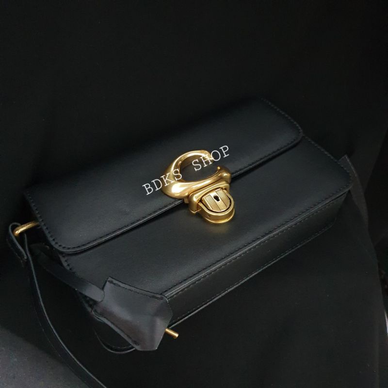 กระเป๋า-coachh-studio-leather-shoulder-bag