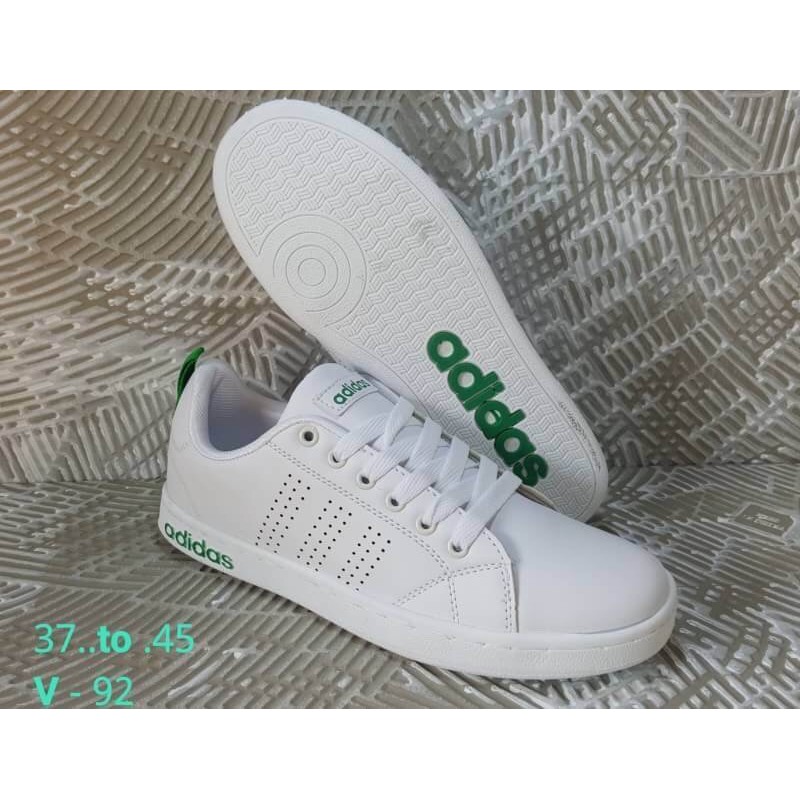 รองเท้าผ้าใบรุ่น-adidas-stan-smith