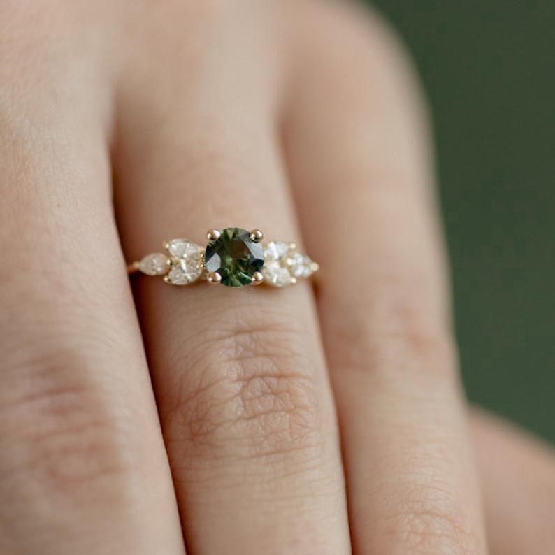 สร้อยข้อมือแหวนเพชรเพทายแหวนหมั้นแต่งงานขนาดเล็กแฟชั่นใหม่-emerald-220