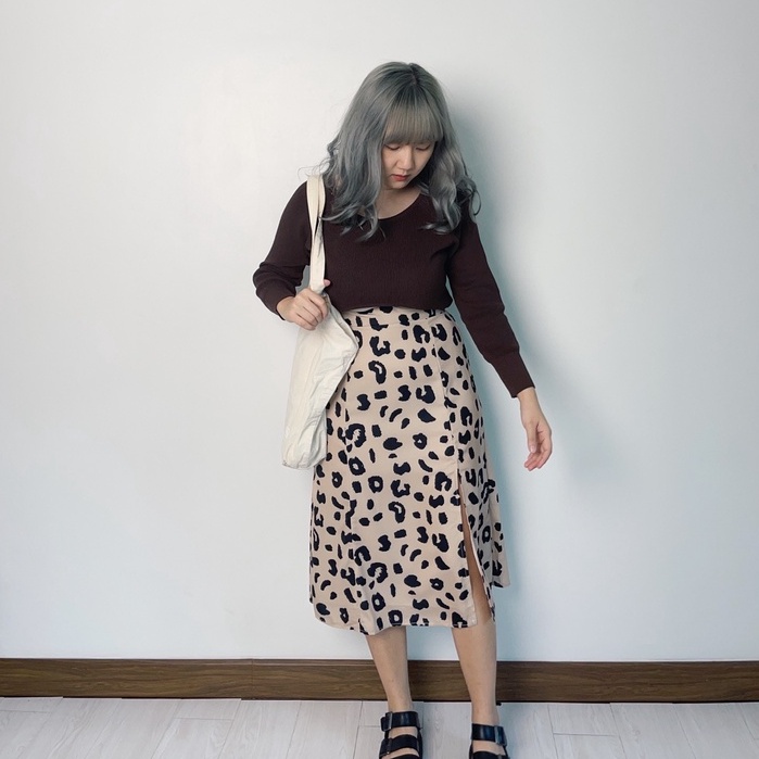 PHOPHO SKIRT I กระโปรงทรงเอผ่าหน้าสายฝอพิมพ์ลาย มีซับทั้งตัว | Shopee ...