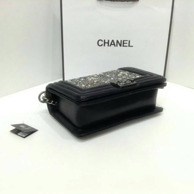 กระเป๋า-chanel-boy-10