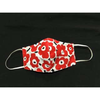 แมสผ้า/หน้ากากผ้า/ผ้าปิดจมูก ดอกแดง Marimekko