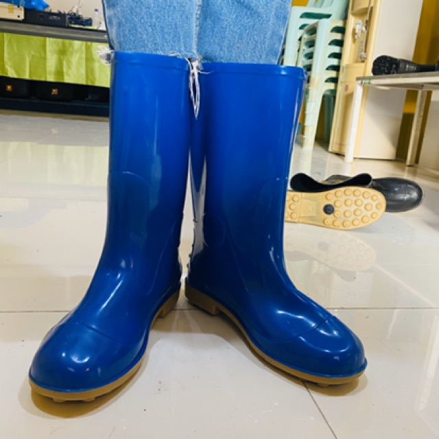 ภาพสินค้าBowling boot รองเท้าบู๊ทกันน้ำ รองเท้าบู๊ทยาง พื้นยางดิบ ทนทาน ไม่ลื่น หนังนิ่ม รองเท้าบู๊ตยางอย่างดี จากร้าน fonsirirat24 บน Shopee ภาพที่ 6