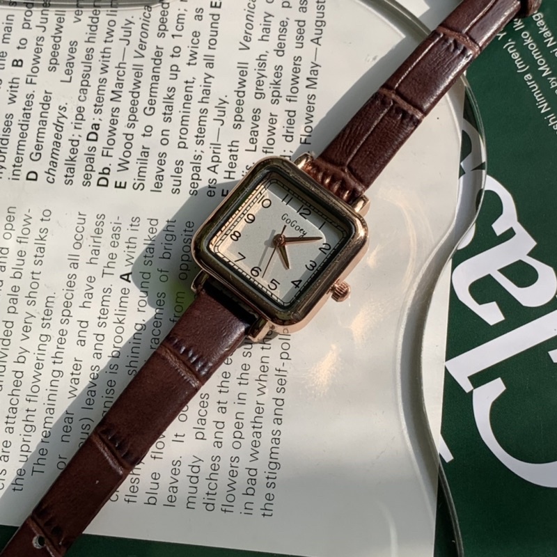 ภาพหน้าปกสินค้านาฬิกาวินเทจมินิมอล หน้าปัดสี่เหลี่ยมโรสโกลด์ (พร้อมส่ง)
