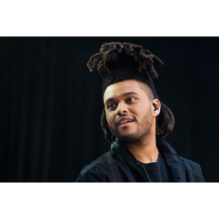 โปสเตอร์ The Weeknd เดอะวีกเอนด์ Poster แร็ปเปอร์ Rapper Hiphop ฮิปฮอป โปสเตอร์ รูปภาพ ตกแต่งผนัง Music ตกแต่งบ้าน