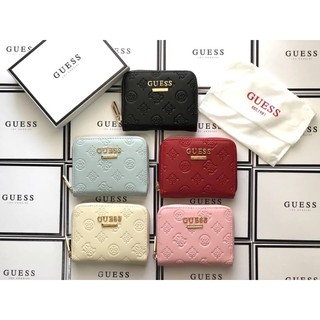 GUESS Women’s Small Wallet กระเป๋าสตางค์แบบสั้น