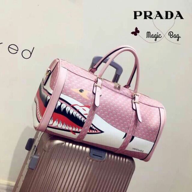 กระเป๋าเดินทาง-prada-inviolable-costom-vacayhome