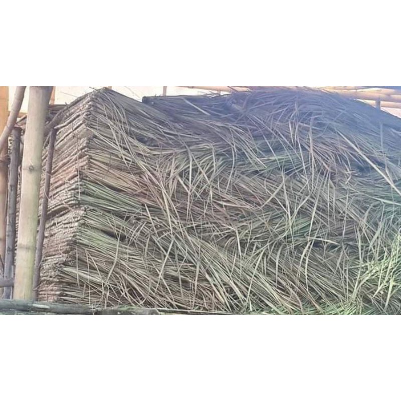 ภาพหน้าปกสินค้าหญ้าคา หญ้าแฝก ตับหญ้าคา มุงหลังคา ความยาว155 กว้าง45,-50ซม