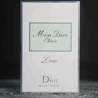 「มินิน้ำหอม」 Dior Miss Dior Cherie LEau 2ml