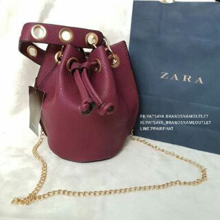 ZARA MINI BUCKET LEATHER BAG WITH EYELETS METAL STRAPMINI BUCKET LEATHER BAG WITH EYELETS METAL STRAP   แท้💯💯💯 outlet