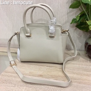 CHARLES &amp; KEITH TOPHANDLE TRAPEZE BAG ส่งฟรีEMS