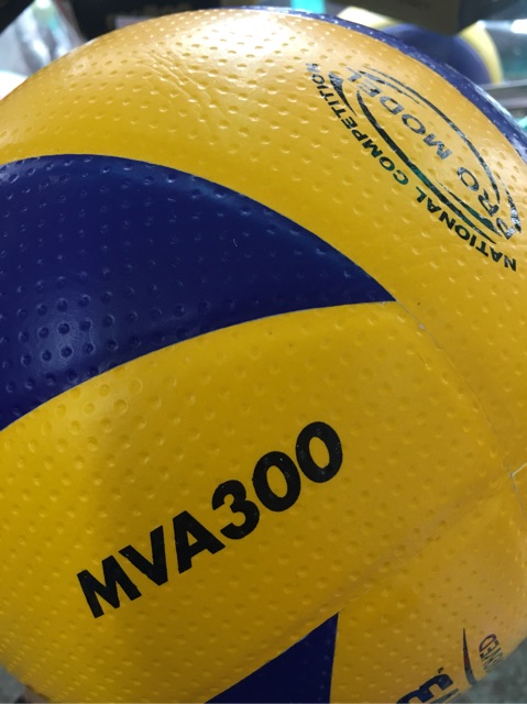 ภาพสินค้าลูกวอลเลย์บอล Mikasa หนัง PU รุ่น MVA300 ลูกวอลเลย์บอล FIVB Official หนัง PU ไซซ์ 5 ลูกวอลเลย์บอล จากร้าน daiwa.th บน Shopee ภาพที่ 2
