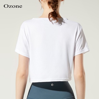 ภาพขนาดย่อของภาพหน้าปกสินค้าOZONE TWIST CROP TOP เสื้อยืด ออกกำลังกาย สีขาว, สีดำ ผลิตจากผ้าQuick-Dry รุ่น WS2001 จากร้าน ozone_officialshop บน Shopee