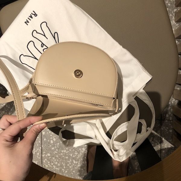ทักแชทสอบถามสต๊อคก่อนกดสั่งซื้อ-milky-bag-กระเป๋าหนังคุมโทน-แต่งtotal-look-กันได้ง่ายๆ-ดูดีมีสไตล์
