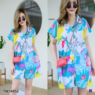 TW14952 Jumpsuit #สาวอวบ จั๊มสูทสั้น คอปก ไหล่ล้ำ กระดุมหน้ายาว มีกระเป๋าล้วงข้างลำตัว 2 ข้าง เนื้อผ้า100