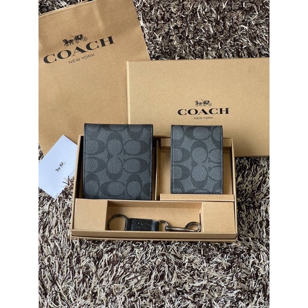 coach-boxed-3-in-1-wallet-gift-set-in-signature