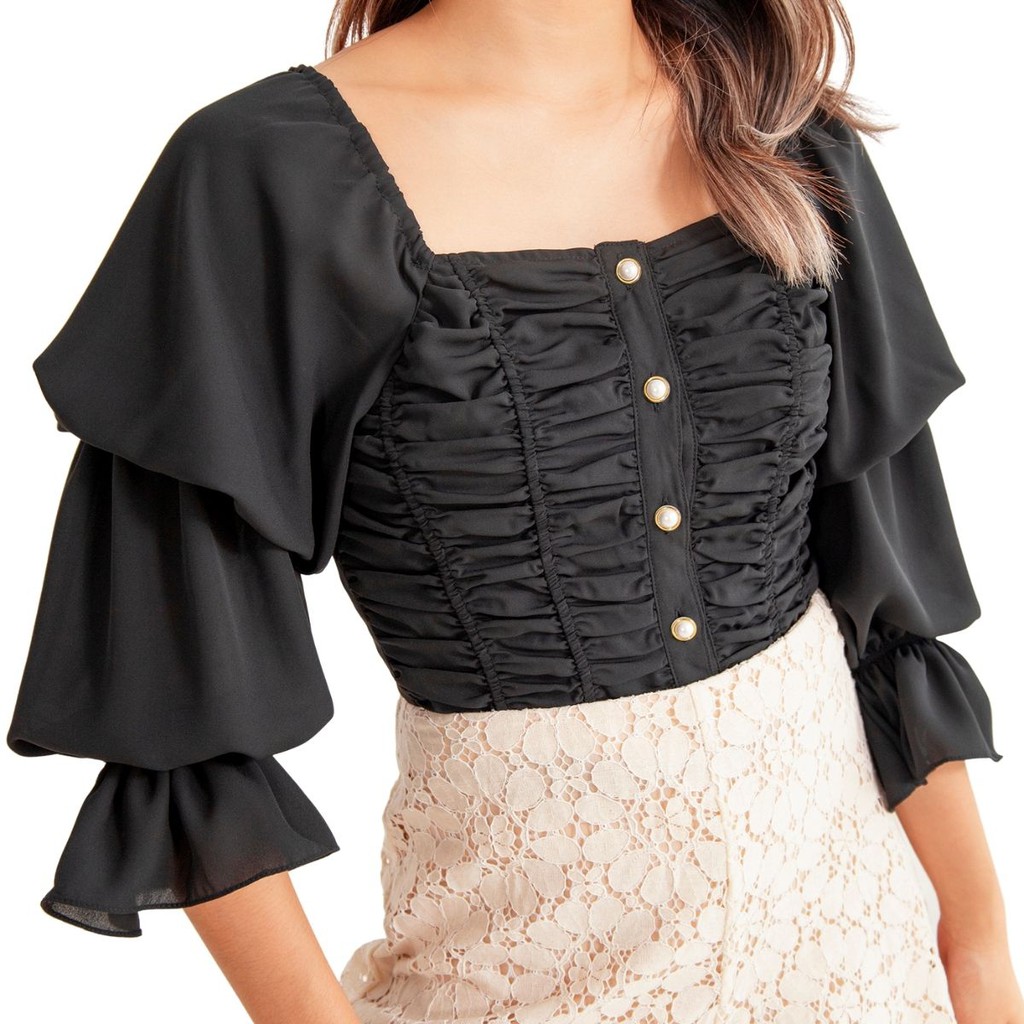 calla-creativ-เสื้อผู้หญิง-จับสม๊อค-แขนชมพู่-2-ชั้น-สีดำ-abigail-blouse-black