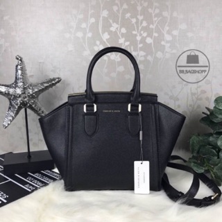 CHARLES &amp; KEITH HANDBAG (outlet) สีดำ หนังปั๊มลายคาร์เวีย