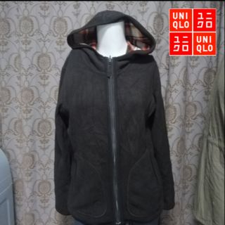 เสื้อfleece uniqlo ใส่ได้สองด้านค่ะ