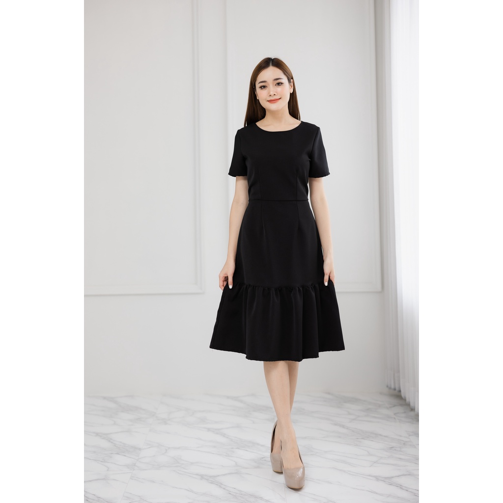 teesbrand-ชุดทำงานสีดำ-p1243-ทรงหางปลา-คอกลม-แขนสั้น