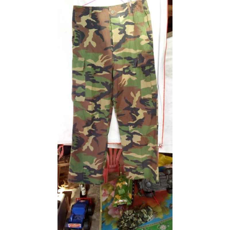 ภาพหน้าปกสินค้ากางเกงทหารลายพราง ของเกาหลี มีของแถมครับผม