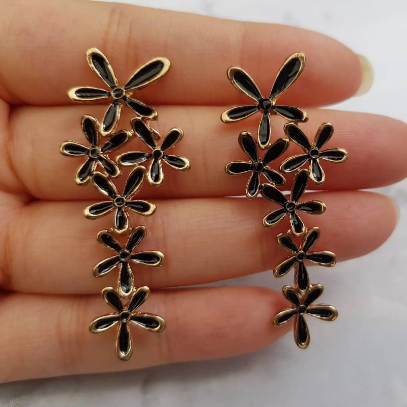 ต่างหู-black-flower-earing