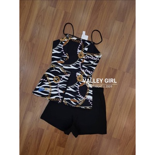 VALLEY GIRL เสื้อ + กางเกงขาสั้น เซตนี้ลายผ้าคือดีมากกกก แพทเทินคือแซร่บ ใส่สวยเป้ะค่า คุ่กับกางเกงขาสั้นทรงสวยเป้ะจ้า