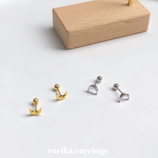 ภาพขนาดย่อของสินค้าearika.earrings - moon piercing จิวหูเงินแท้จี้พระจันทร์ (มีให้เลือกสองสี) (ราคาต่อชิ้น) เหมาะสำหรับคนแพ้ง่าย
