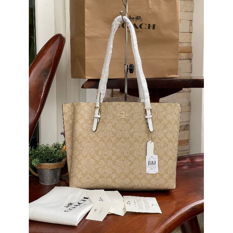 coach-signature-tote-bag