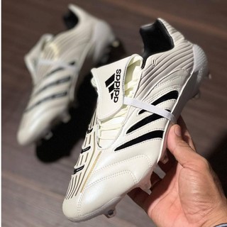 รองเท้าสตั๊ด Adidas Predator Absolute 20