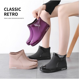 ภาพขนาดย่อของสินค้ารองเท้าบูทกันฝน รองเท้าบูทสั้นแฟชั่นสไตล์เกาหลี รองเท้าบูทยางกันน้ำ กันฝน เบา นุ่ม สวมใส่สบายไม่กัดเท้า SD4315