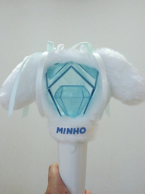 นัดรับหน้าคอน-ปลอกแท่งไฟ-shinee