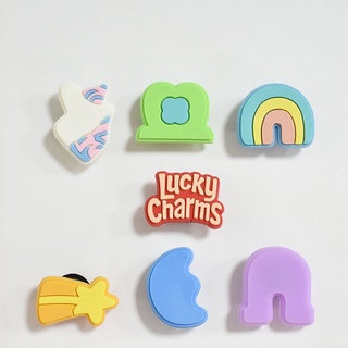 ภาพหน้าปกสินค้าอุปกรณ์เสริม จี้การ์ตูน Lucky Charms Meteor Jibits เหมาะกับผู้หญิง สําหรับตกแต่งรองเท้า Croc Bae Clog ซึ่งคุณอาจชอบราคาและรีวิวของสินค้านี้