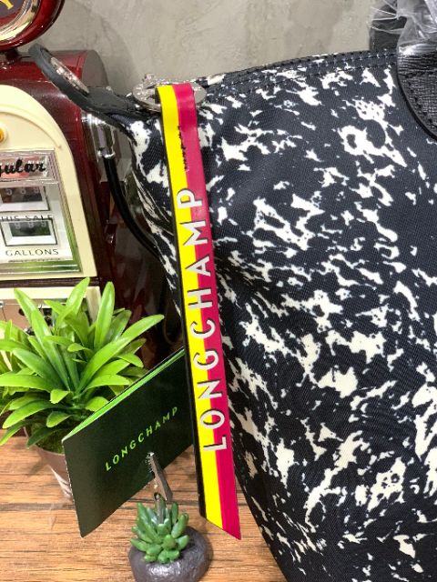 กระเป๋าถือ-สะพาย-longchamp