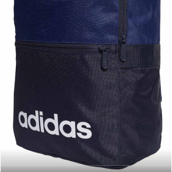 กระเป๋า-รองเท้า-adidas-รุ่น-dt8637