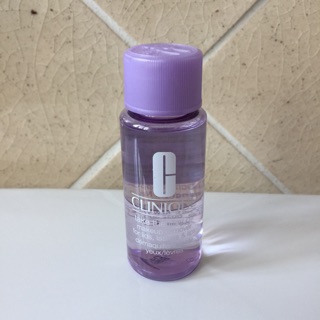 Clinique - Take The Day Off Makeup Remover  โลชั่นเช็ดเครื่องสำอางบริเวณรอบดวงตา แนวขนตา และริมฝีปาก