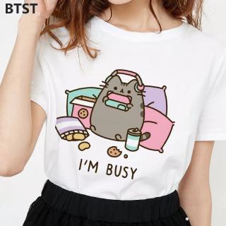 เสื้อยืดลําลอง แขนสั้น พิมพ์ลายแมว Pusheen สีขาว แฟชั่นฤดูร้อน สไตล์ฮาราจูกุ สําหรับสตรี พลัสไซซ์