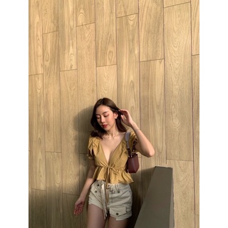 ⚡️🧃Bow back mini crop เสื้อครอปทรงแหวกอกแขนตุ๊กตาระบายชาย ผูกเชือกโบว์ด้านหลัง