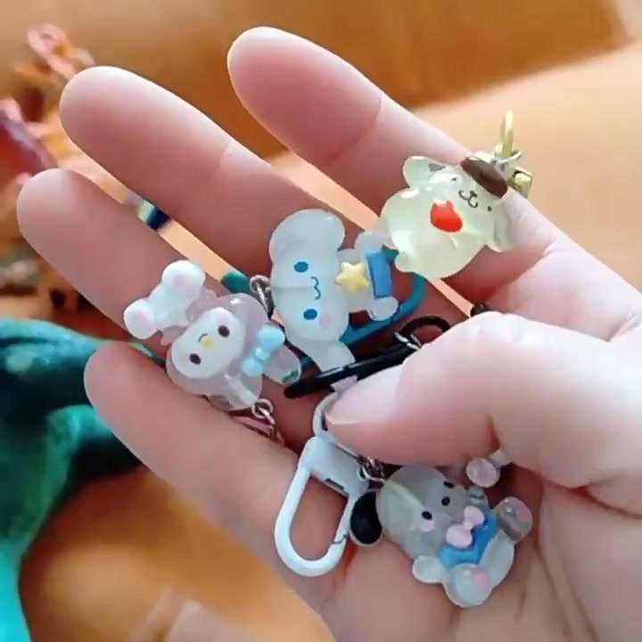 creative-sanrio-mini-keychain-pendant-resin-key-chain-kawaii-cinnamoroll-kuromi-bag-pendant-backpack-ornaments-cute-resin-accessories-for-gift-cod