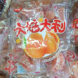 ภาพหน้าปกสินค้าเยลลี่ส้ม รูปกลีบส้ม 210 g ที่เกี่ยวข้อง