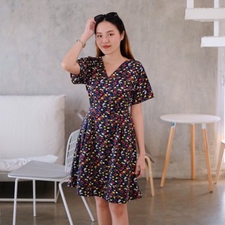 Basic petite dress เดรสคอวีไปเลยไม่ทบกัน เบสิคสุดๆค่า สม็อคหลังน้า สวมได้เลยสบายๆจ้ส สั่งตัดเลือกลายในแชทจ้า