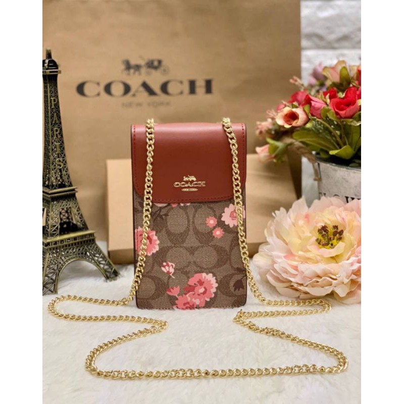 กระเป๋าใส่มือถือcoach