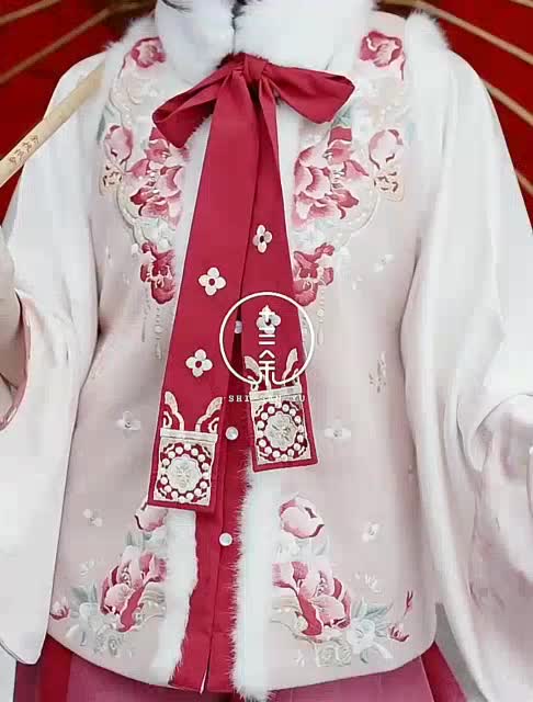 ชุดฮั่นฝู-คอลเลคชั่น-niu-su-luo-rui-แบรนด์-shisan-yu-ชุดจีนโบราณ-ราชวงศ์หมิง-hanfu-เสื้อกั๊ก-กระโปรงหม่าเมี่ยน-เสื้อหมิง