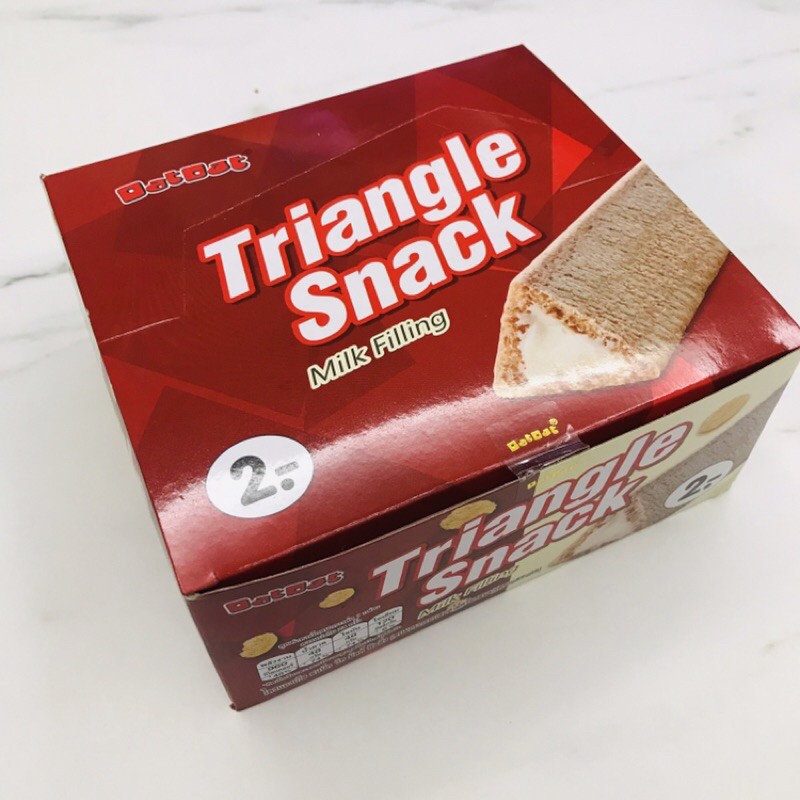 Triangle Snack ไตรแองเกิล 2บ. รสนม ช็อกโกแลต 24ชิ้น | Shopee Thailand