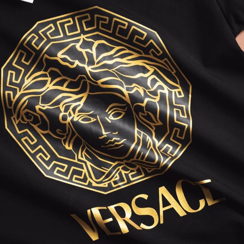 เสื้อยืด-คอกลม-versace