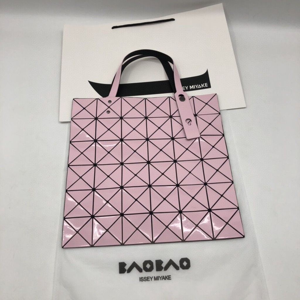 baobao-issey-miyake-6x6-กระเป๋าสะพายไหล่